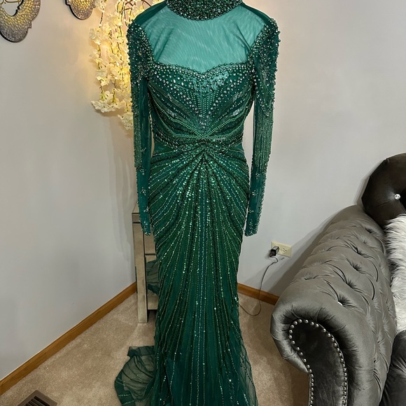 Women beaded evening prom dress - Picture 10 of 14